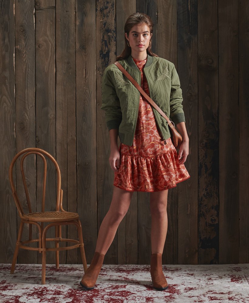 limited edition dry printed zijden jurk met rode bloemenprint