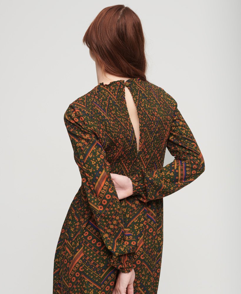 bedrukte maxi-jurk met smockwerk en chevronbloemenprint