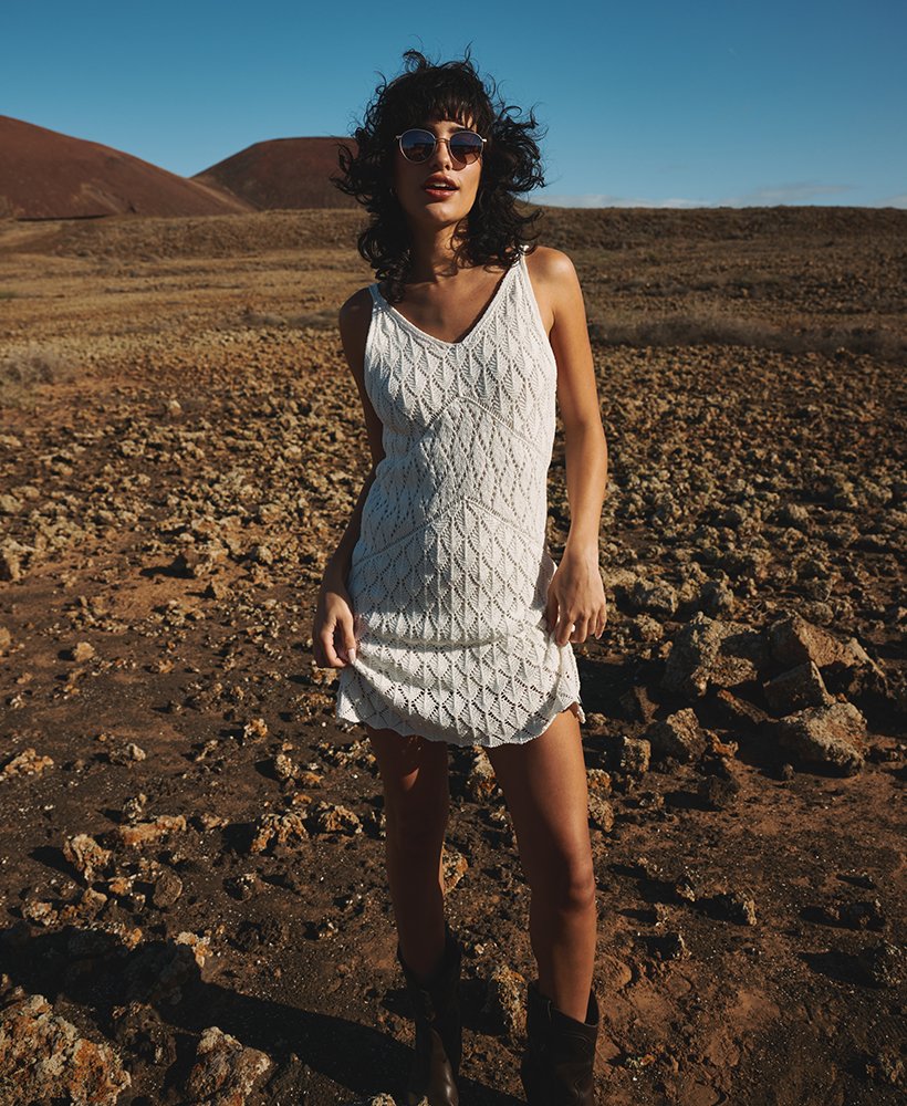 gehaakte cami-minijurk in gebroken wit desert bone