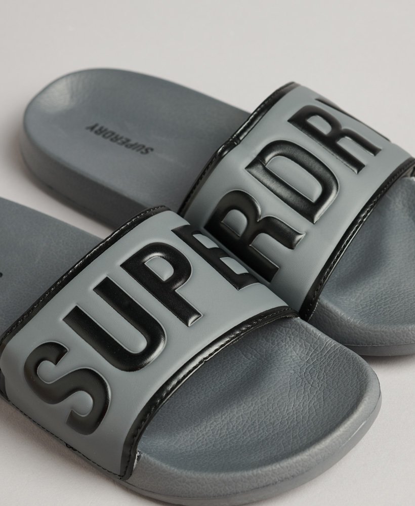 core pool sliders in middengrijszwart