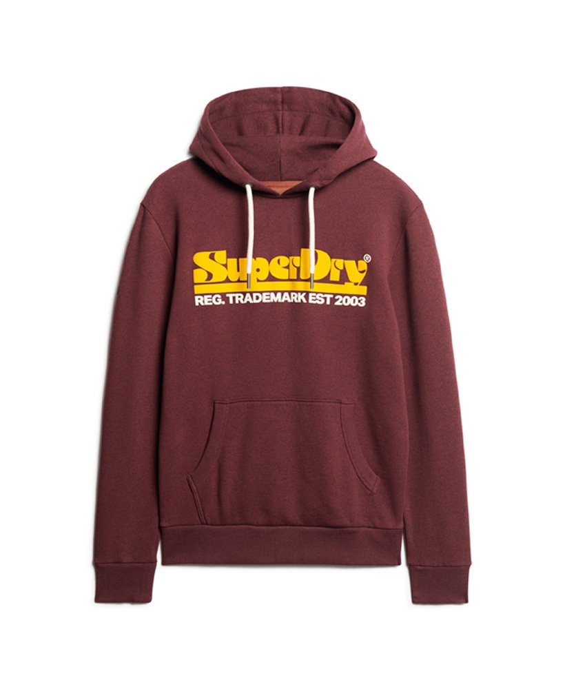 hoodie met retro lettertype en logo uit de jaren 70 in fel bordeauxrood met sneeuwprint.