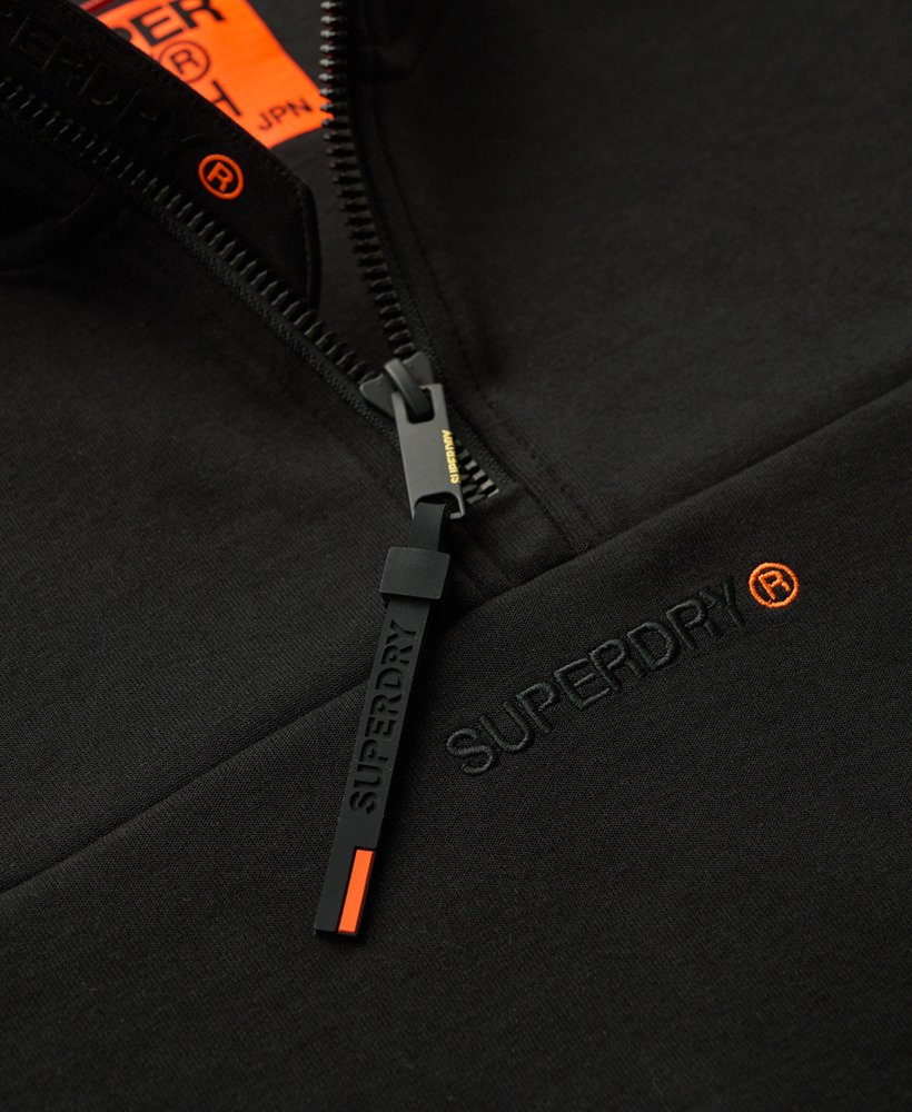 tech logo loose half zip in zwart