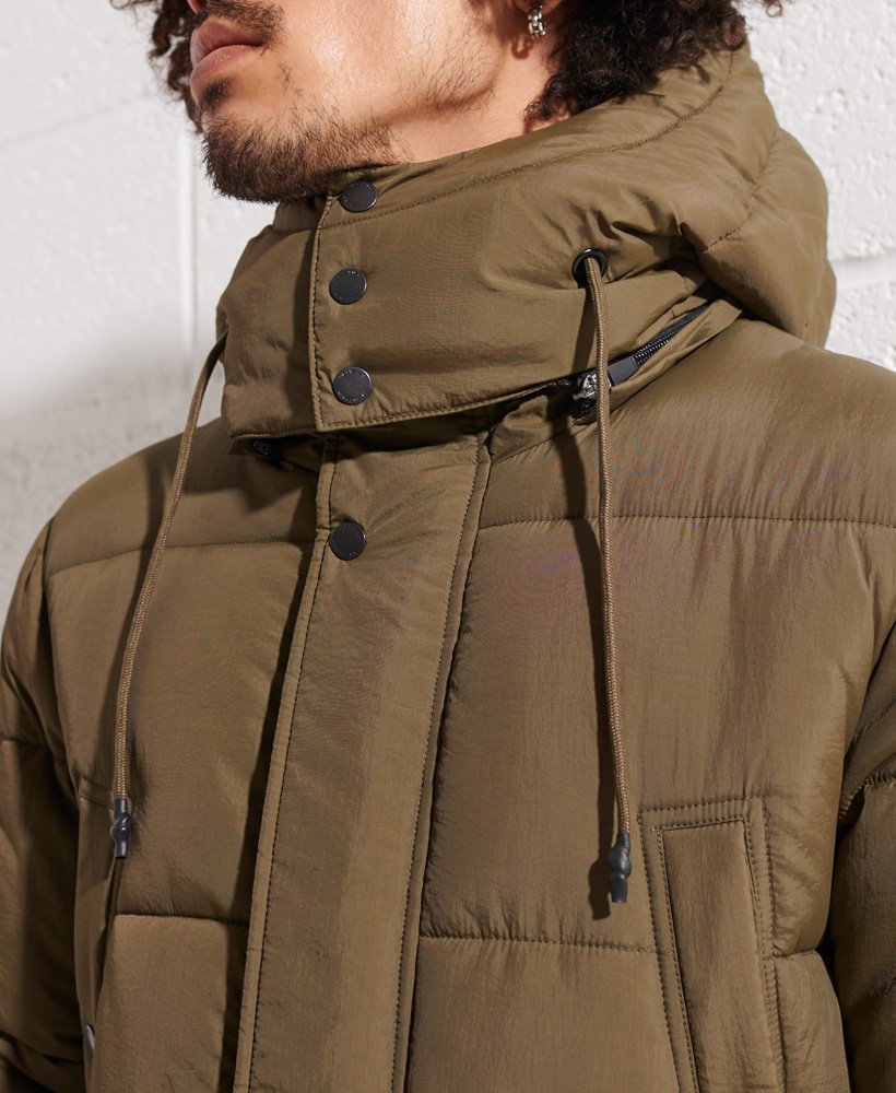 gewatteerde parka van expedition in donker mosgroen.