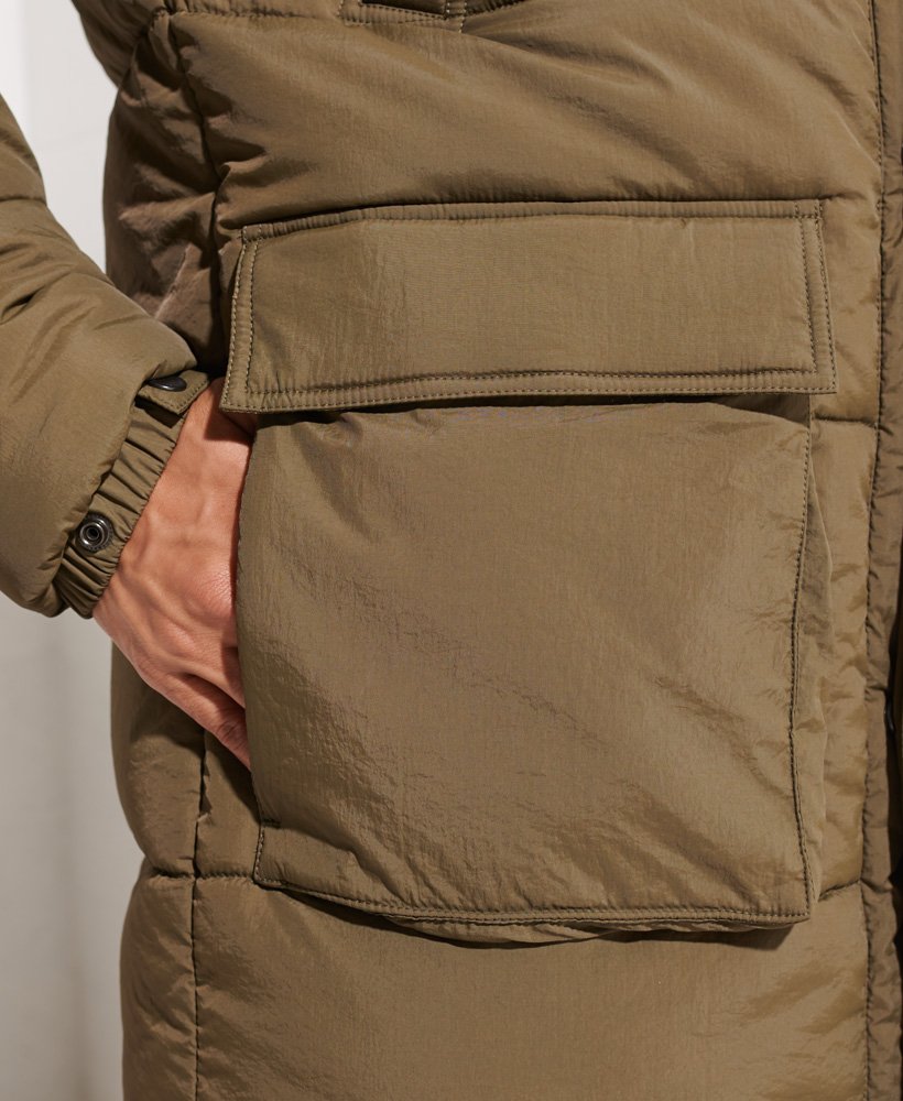 gewatteerde parka van expedition in donker mosgroen.