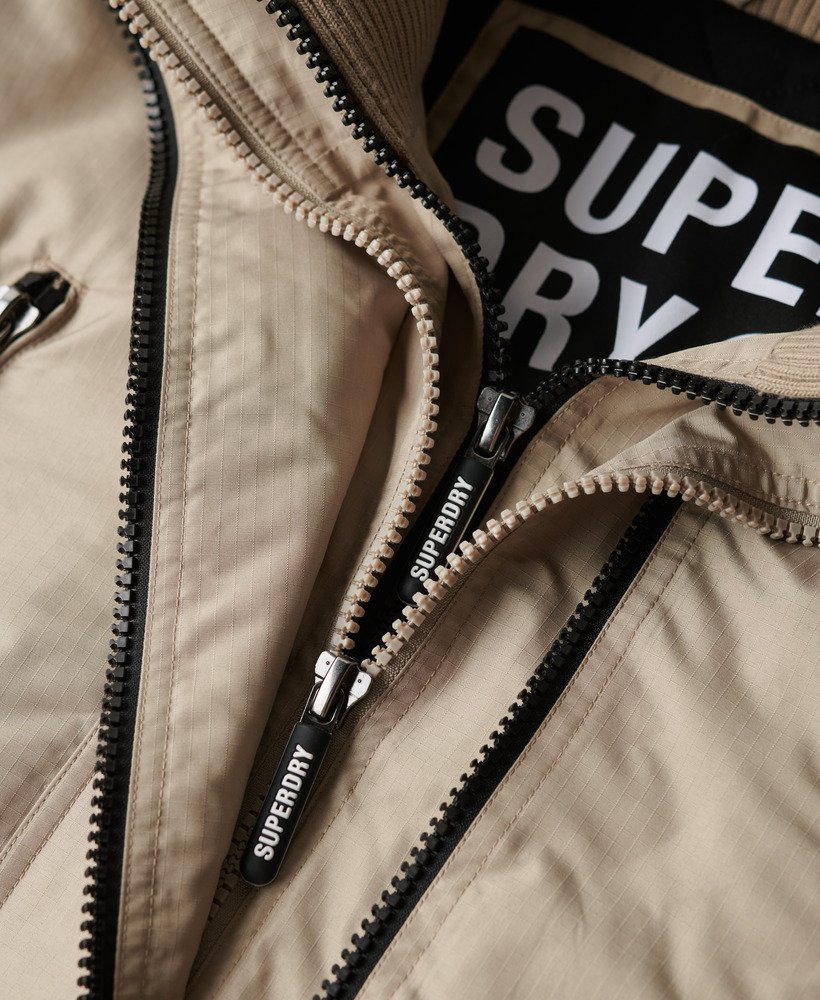 mountain sd windjack in wintergroenbeige