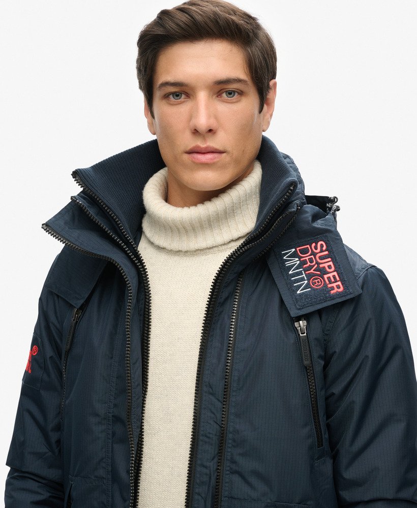 hooded mountain sd windbreaker jacket in eclipse navy