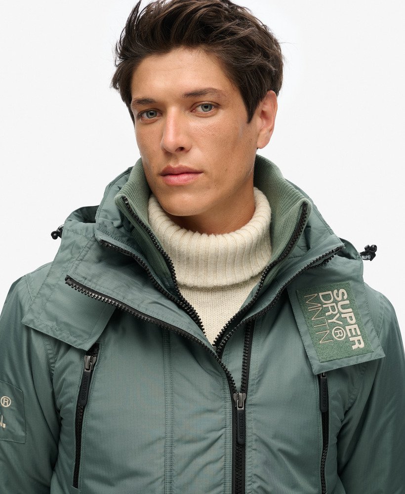 hooded mountain sd windbreaker jacket in laurel khaki