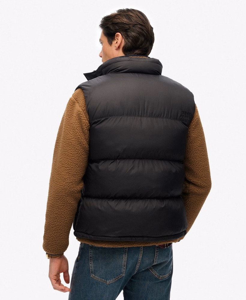 Zwart gewatteerd vest