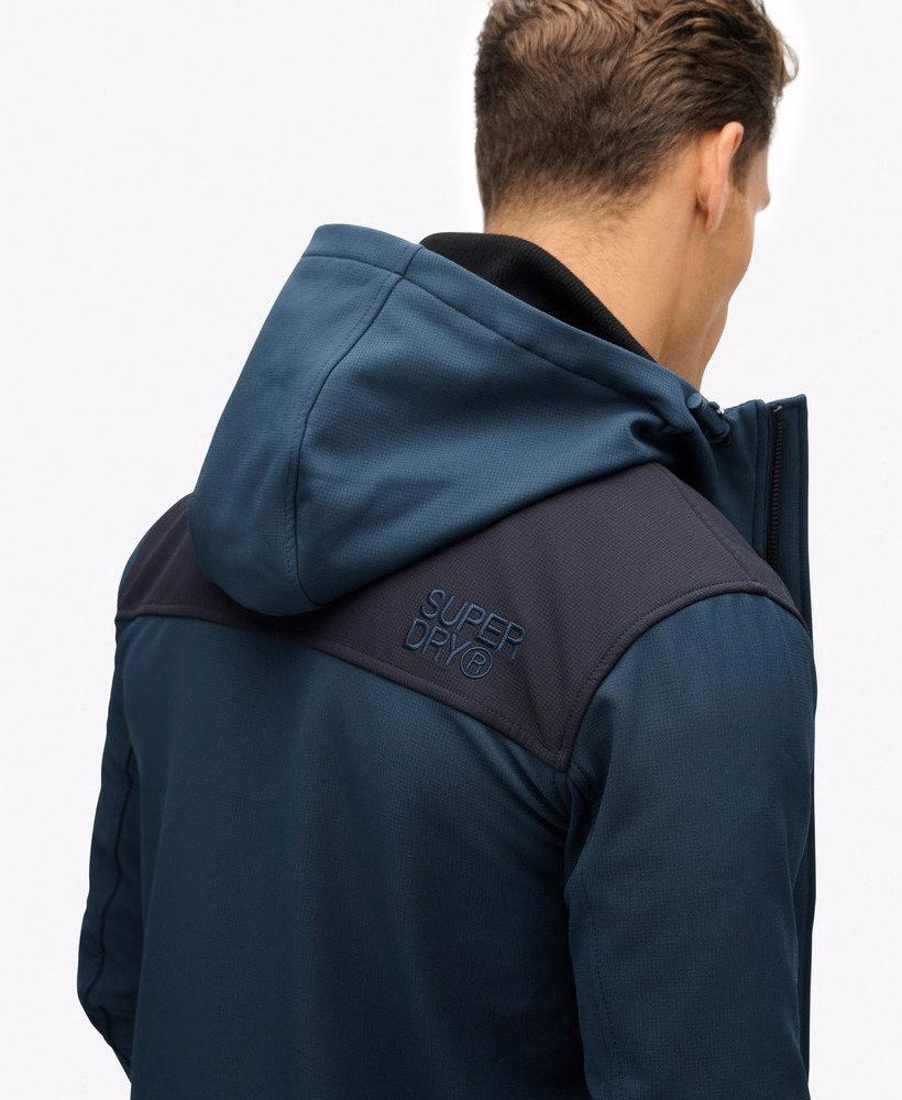 Softshell trekkersjas met capuchon