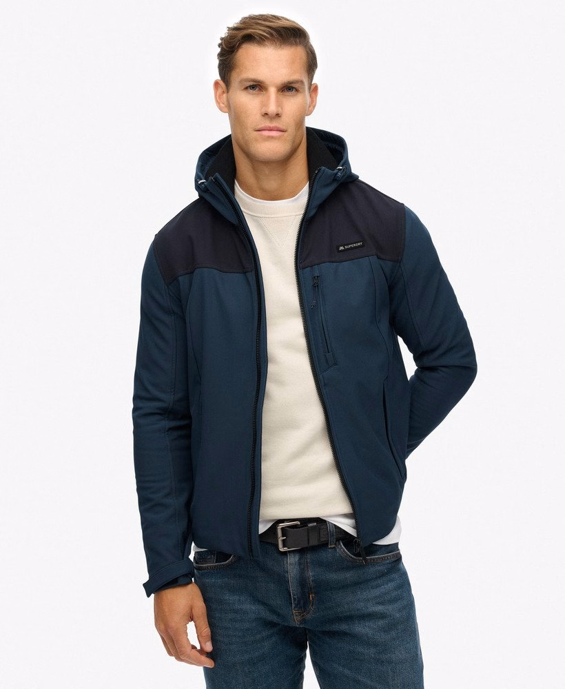 Softshell trekkersjas met capuchon