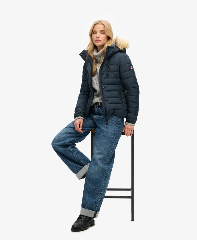 klassieke fuji-jas van imitatiebont in eclipse navy.
