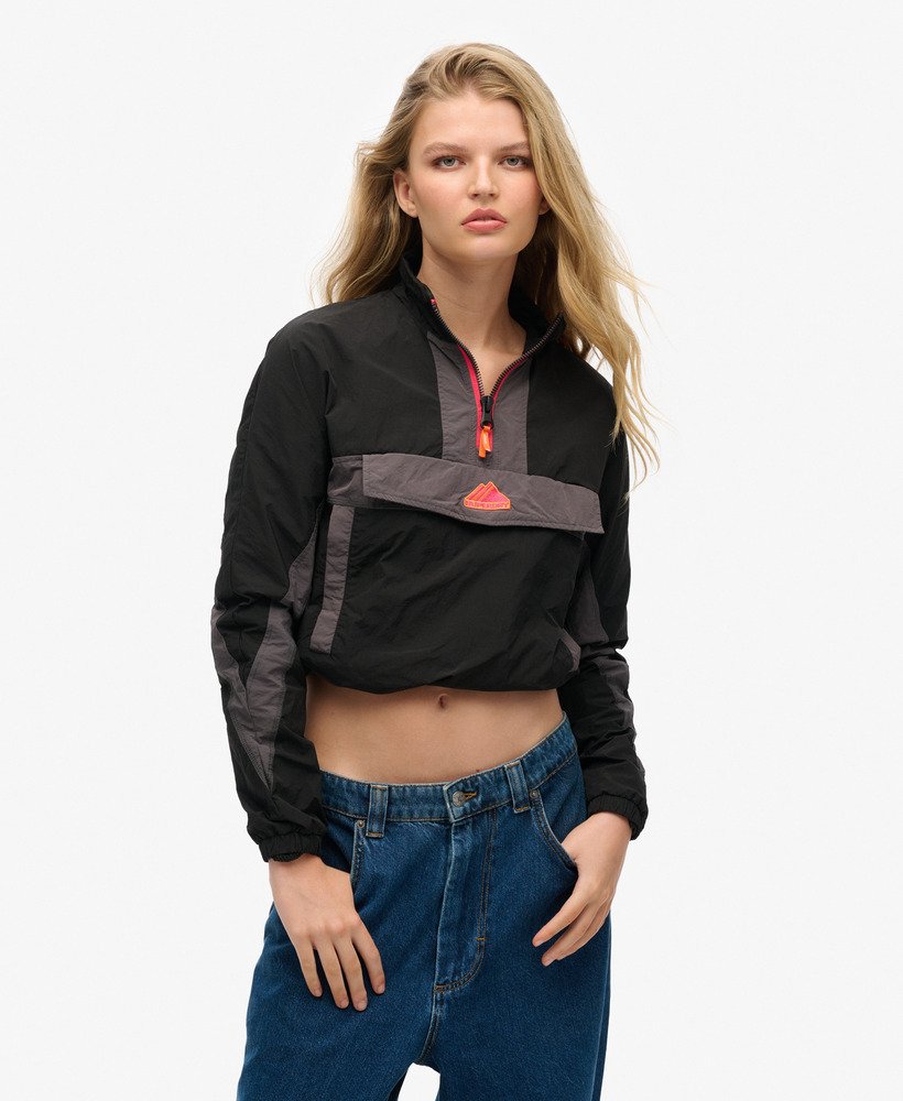 colourblock track overhead jacket in zwart