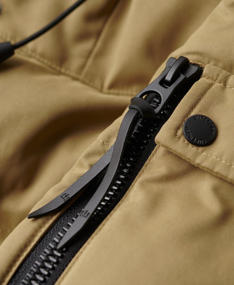 parka met capuchon van imitatiebont in klassiek beigebruin.