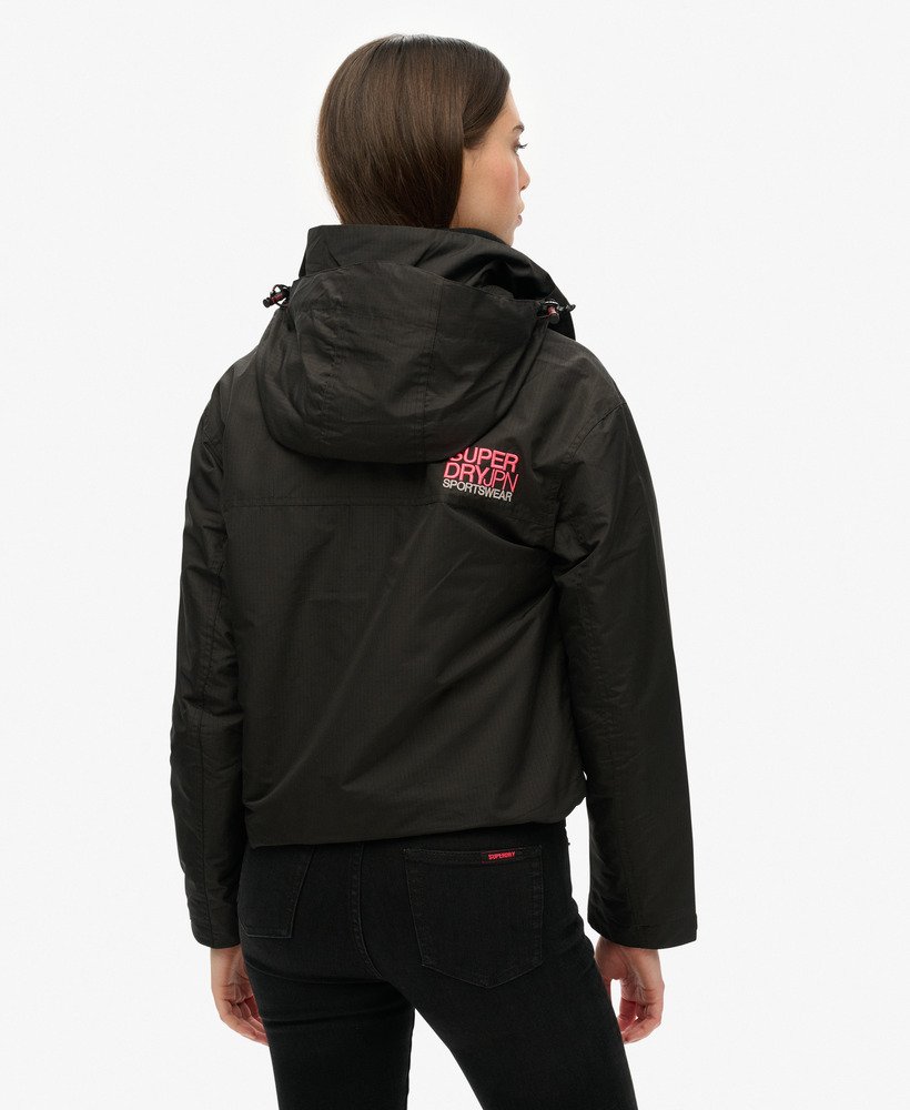 geborduurde sd-windjack met capuchon in zwart