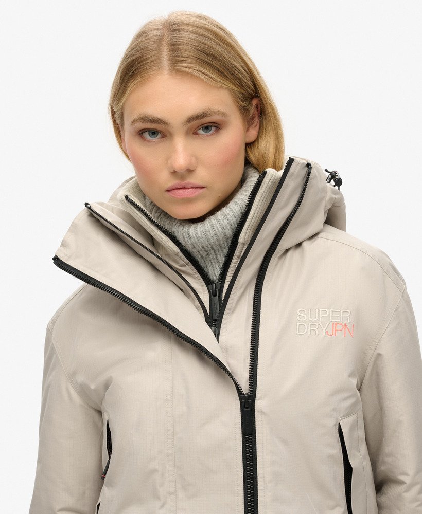geborduurde sd-windjack met capuchon in chateau gray
