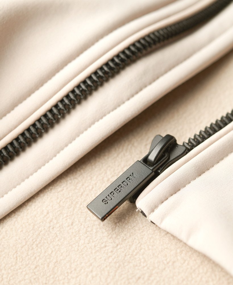 softshell trekkersjack met capuchon in chateau gray