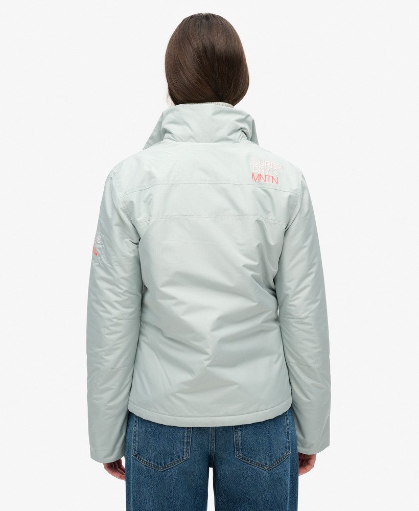 mountain windbreaker jacket in puritan grey