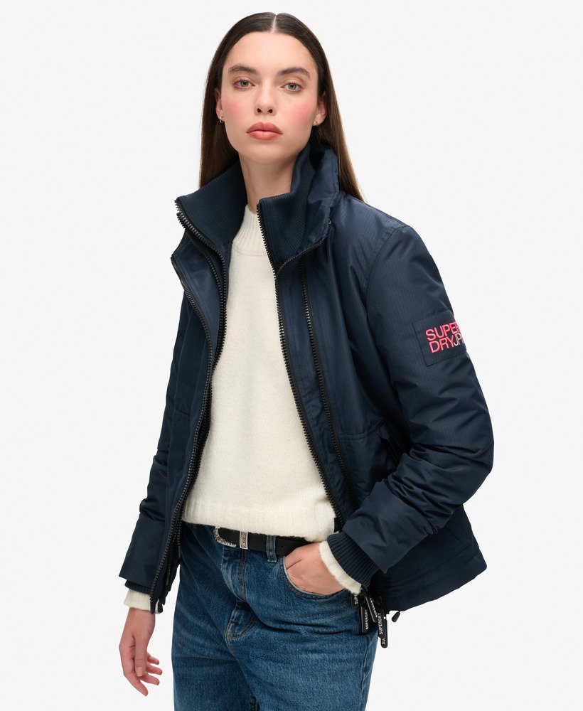 mountain windbreaker jacket in eclipse navy
