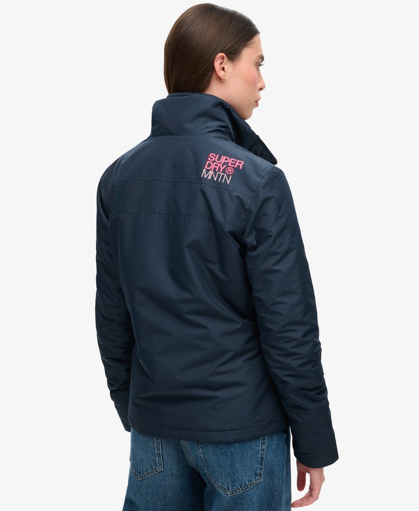 mountain windbreaker jacket in eclipse navy