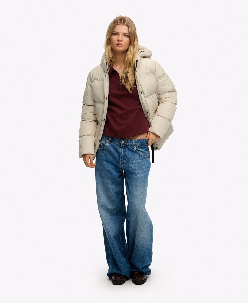 Sportieve pufferjas met capuchon, middellang model