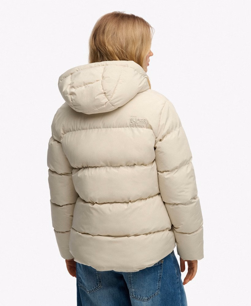 Sportieve pufferjas met capuchon, middellang model