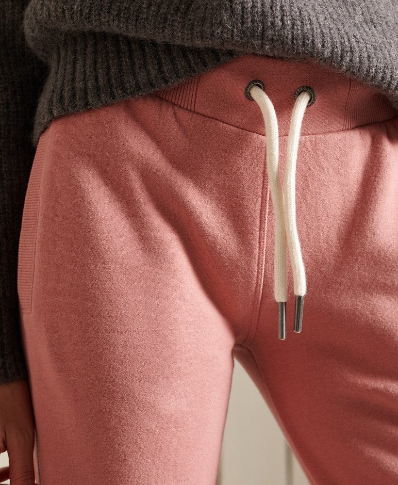 joggingbroek in scriptstijl voor op het werk in native rose.