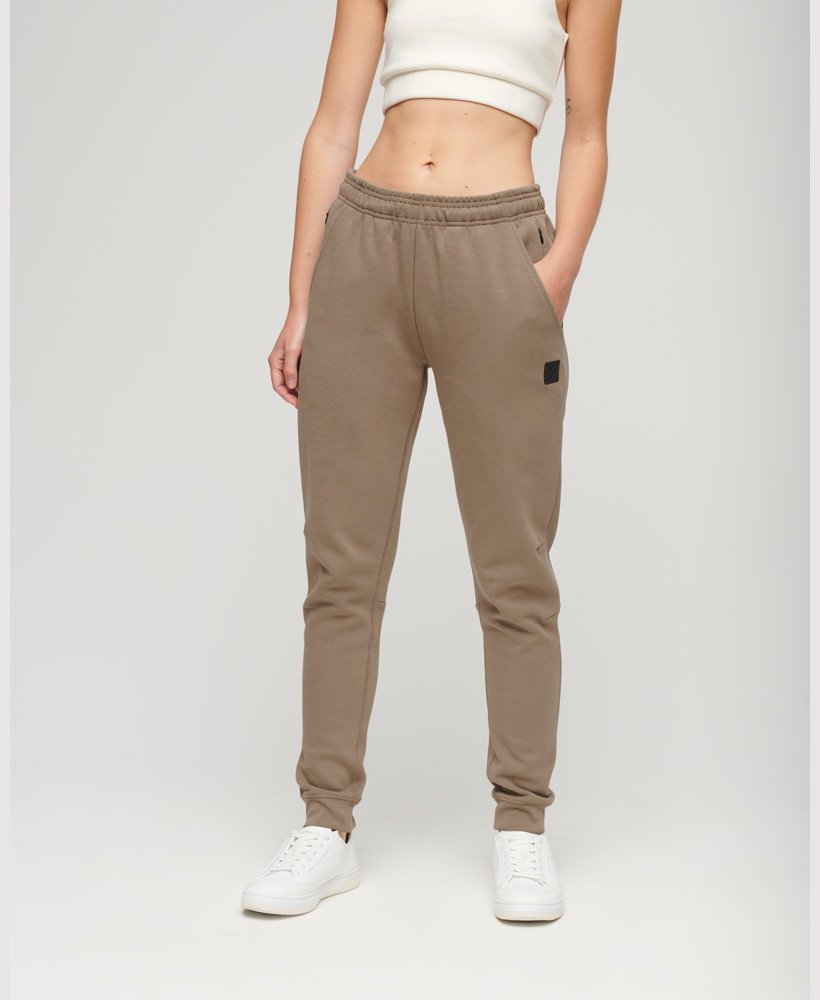 code tech slim joggers in fossil brown