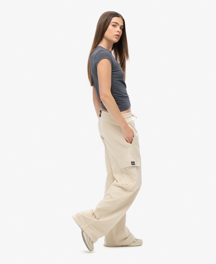 athletic essentials vintage wide cargo jogger in ecru