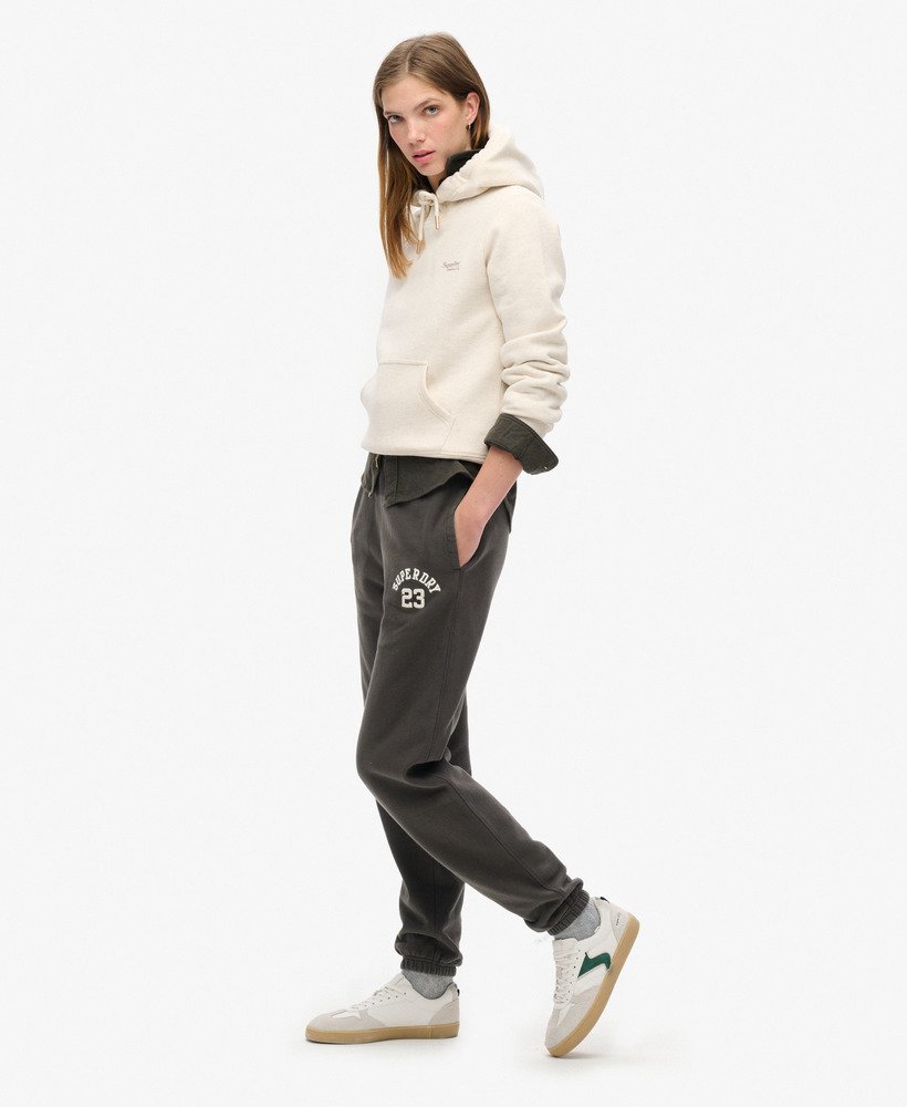 athletic essentials boyfriend jogger in bison black