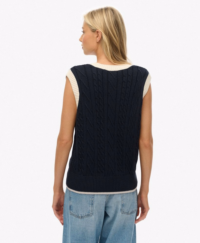 Gebreide tanktop in erfgoedstijl