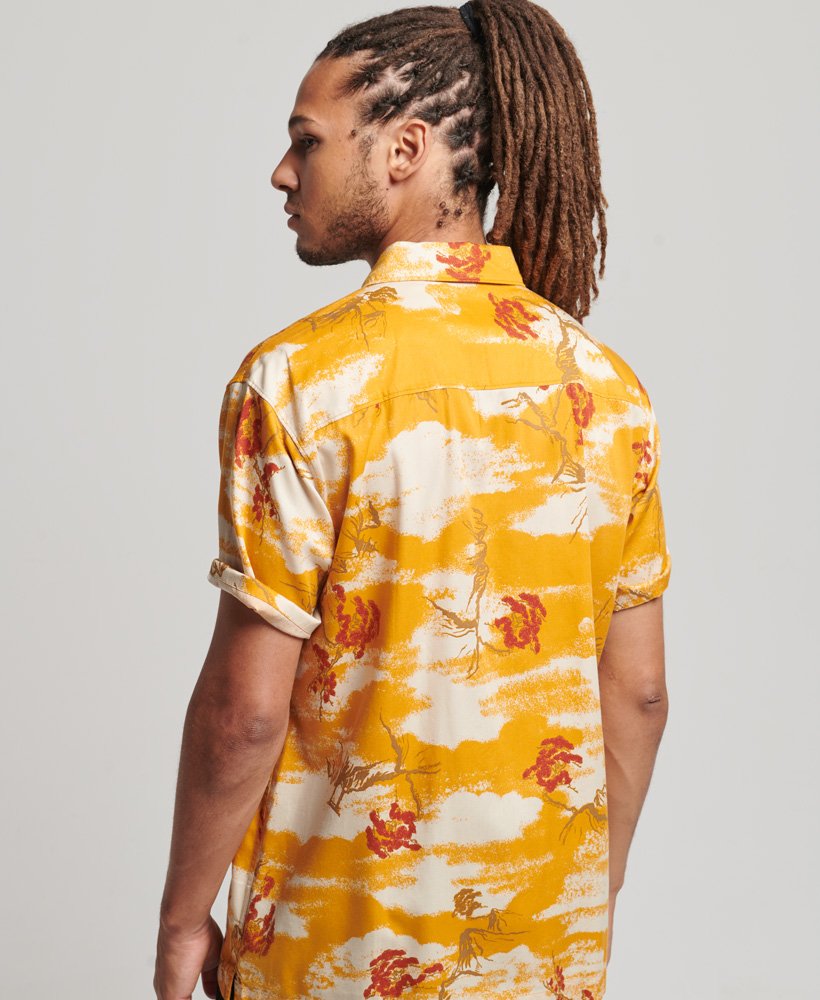 hawaiiaans shirt met korte mouwen en gele wolkenprint