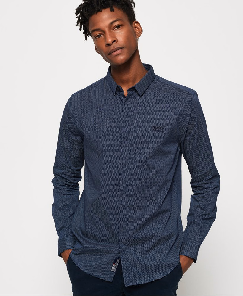 Getailleerd, slank model overhemd met lange mouwen