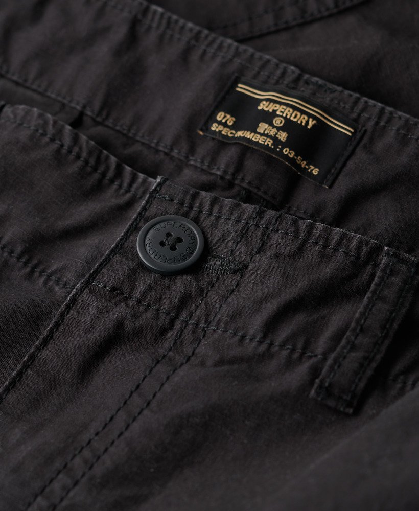 cargo shorts met parachute-print in gewassen zwart