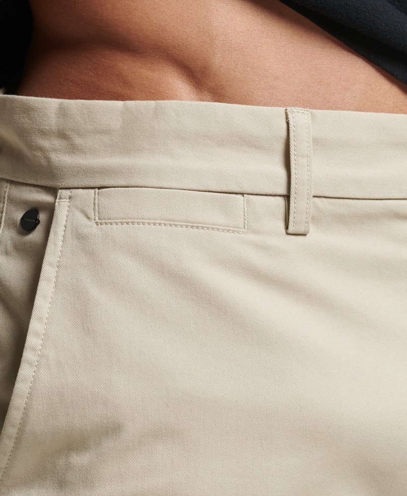 slim stretch chino shorts in pelikaanbeige