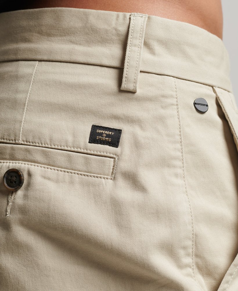 slim stretch chino shorts in pelikaanbeige