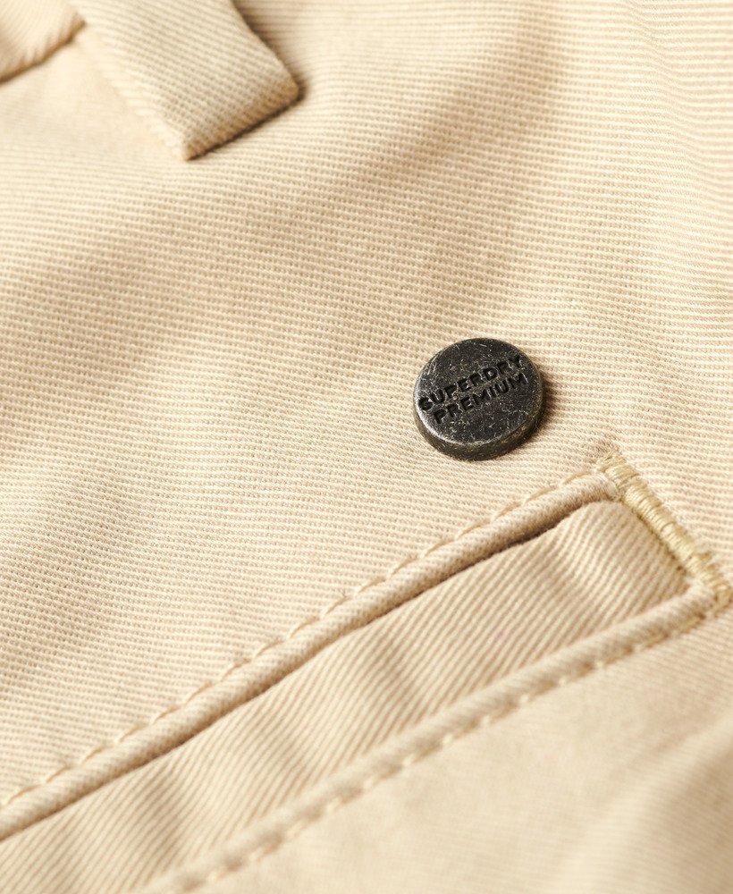 stretch chino shorts in pelikaanbeige