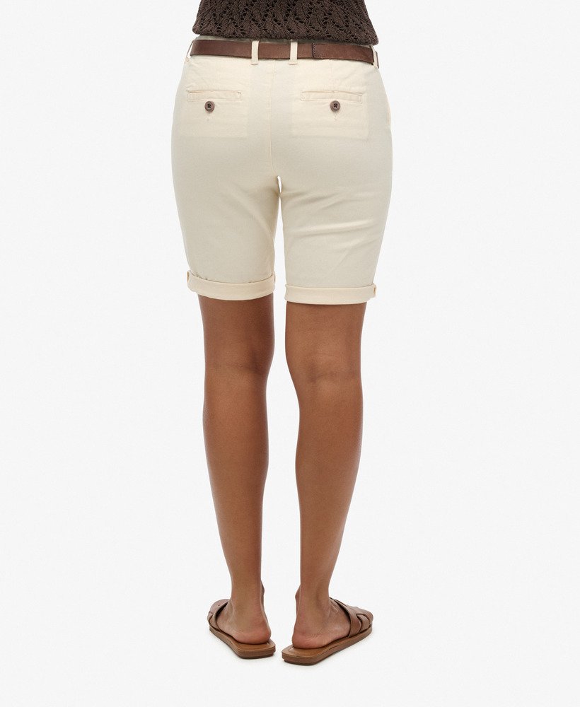 city chino shorts in oyster