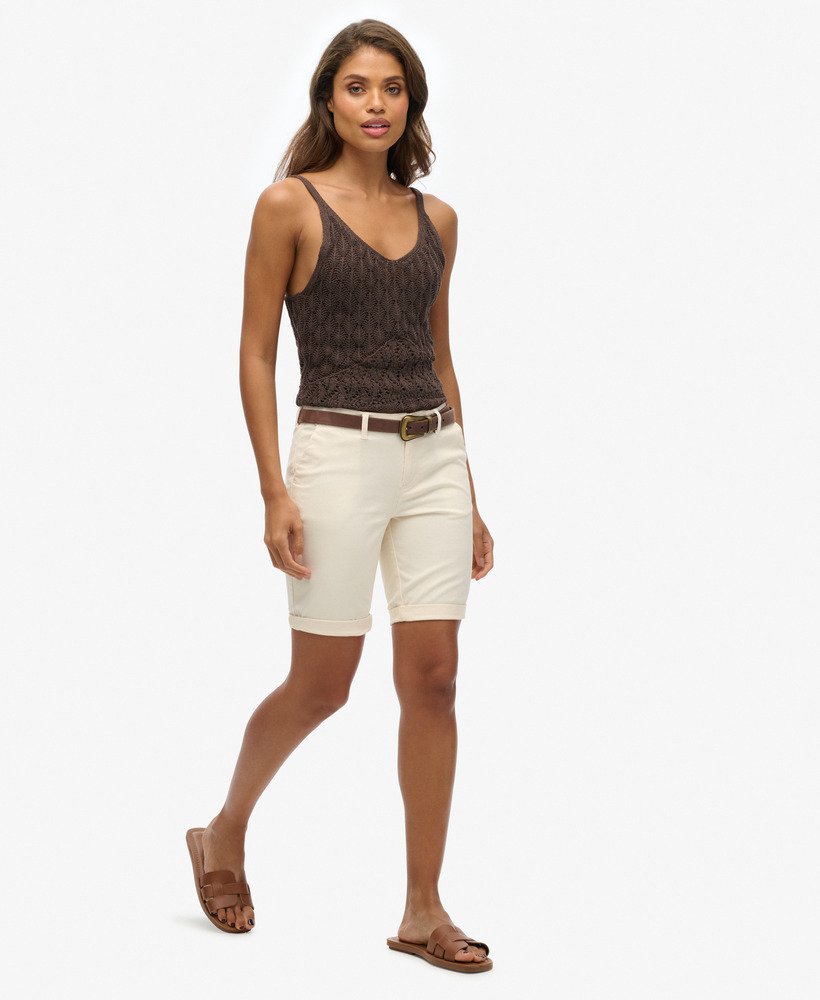 city chino shorts in oyster