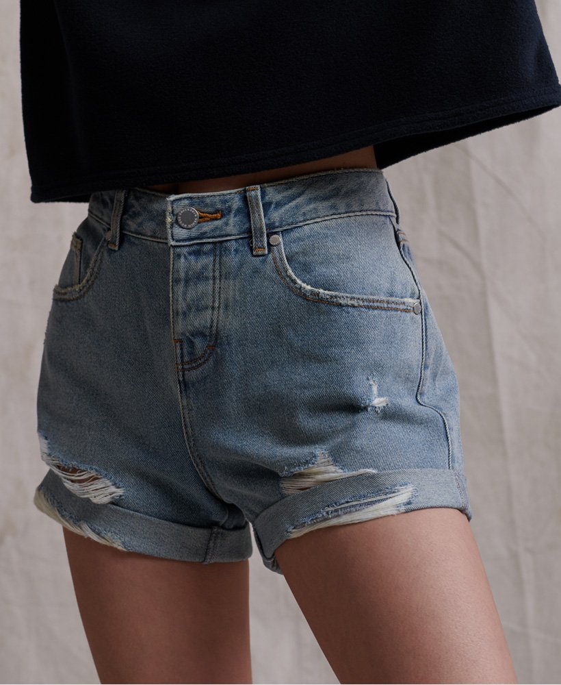steph boyfriend short in light indigo vintage