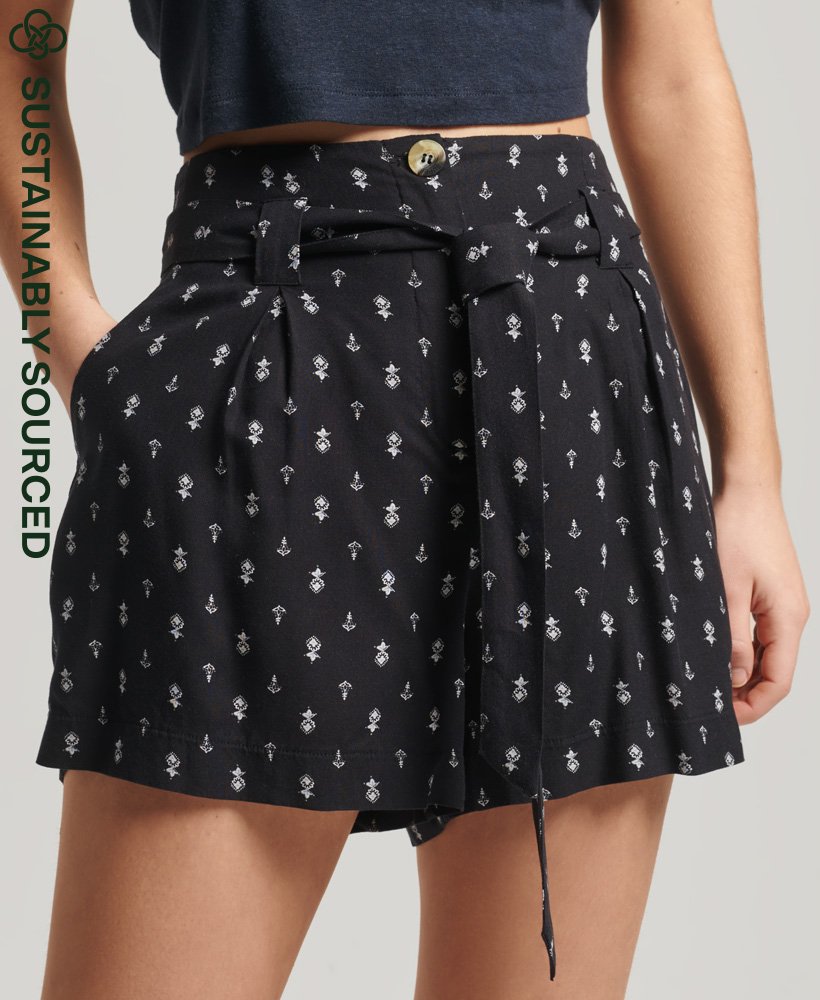 vintage paperbag-print shorts in zwart met geometrische print