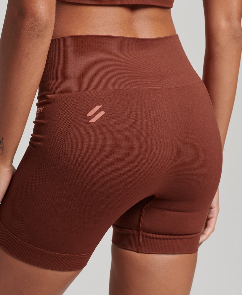 core seamless tight shorts in fired brick brown