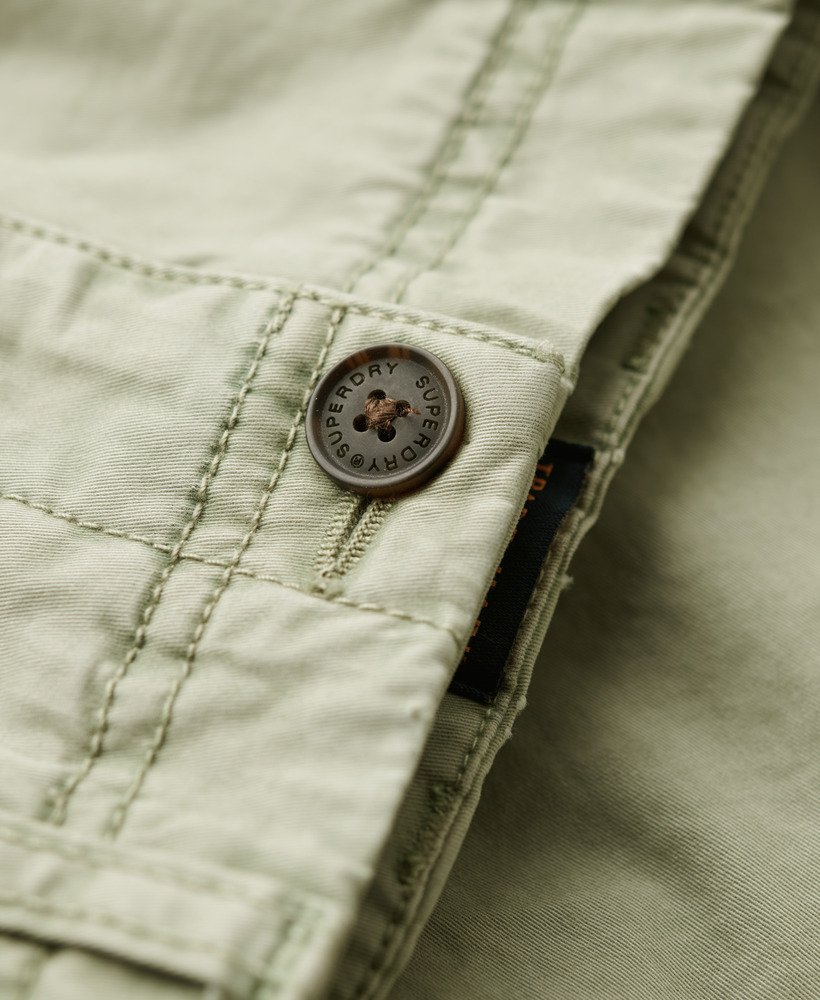 klassieke chino shorts in stoffig mintgroen