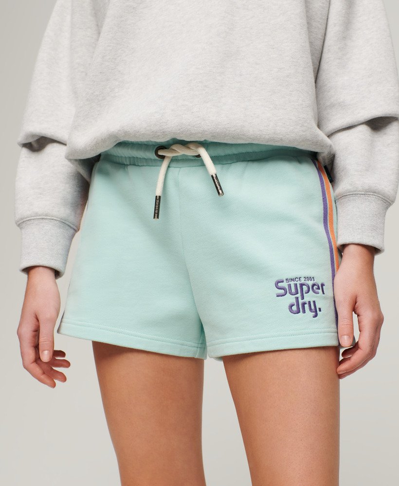 shorts met regenboogkleurige zijstreep en logo in grijsgroen.