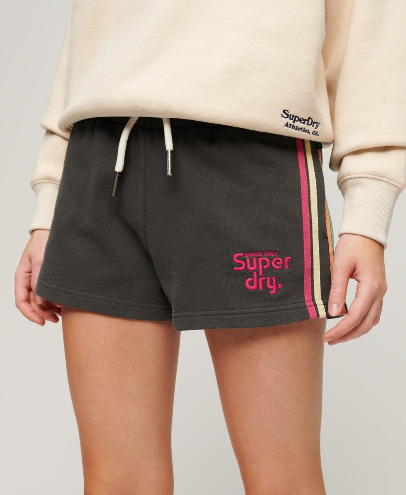 shorts met regenboogkleurige zijstreep en logo in gewassen zwart.