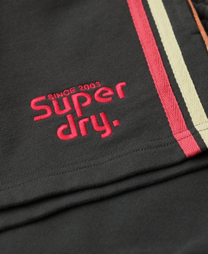 shorts met regenboogkleurige zijstreep en logo in gewassen zwart.