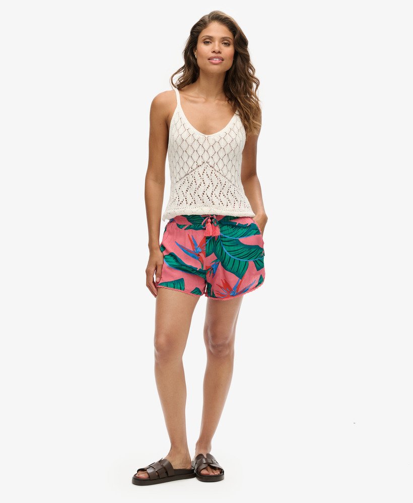 strandshorts in een roze paradijs