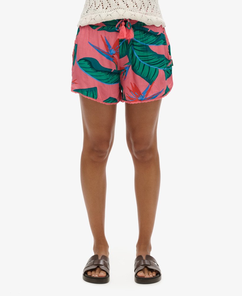 strandshorts in een roze paradijs