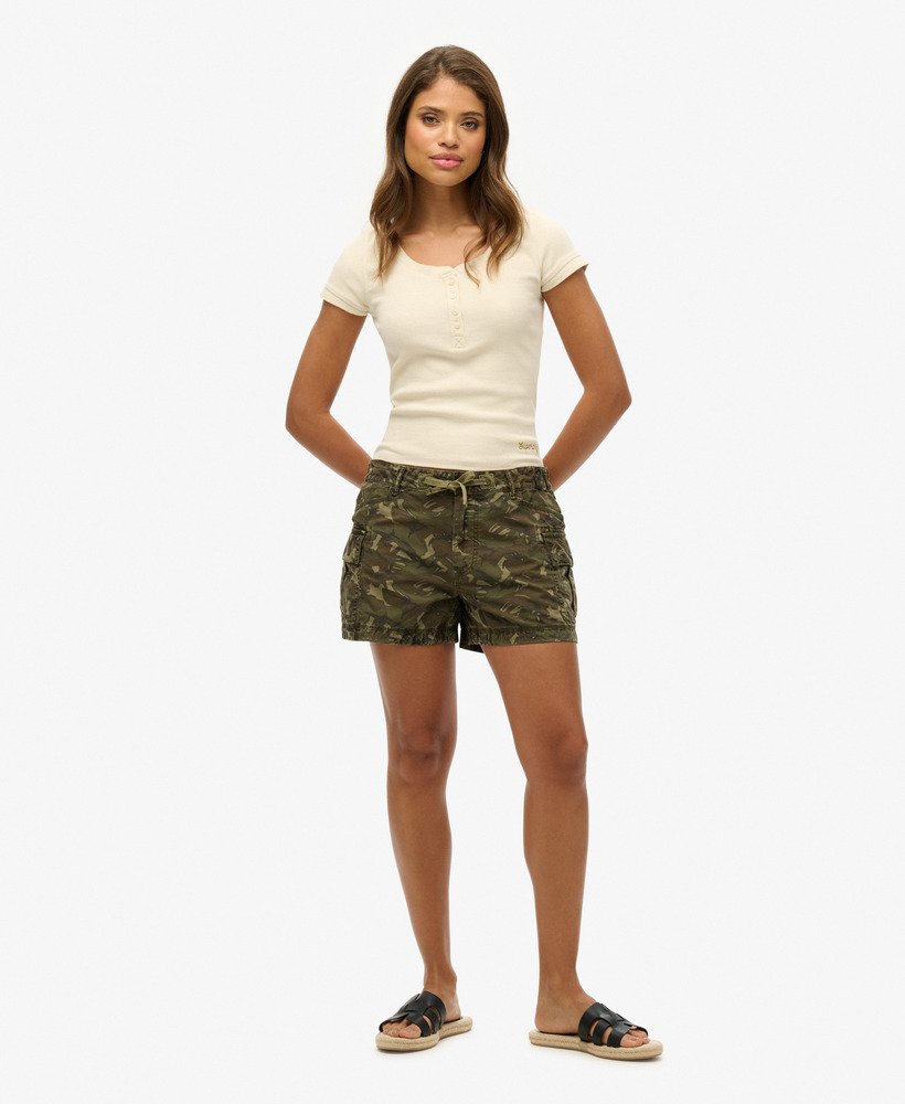 cargoshorts in outline camo