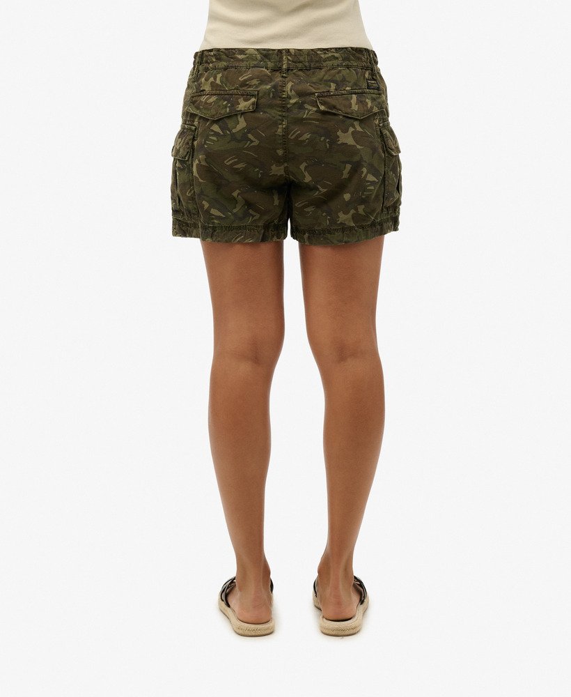 cargoshorts in outline camo