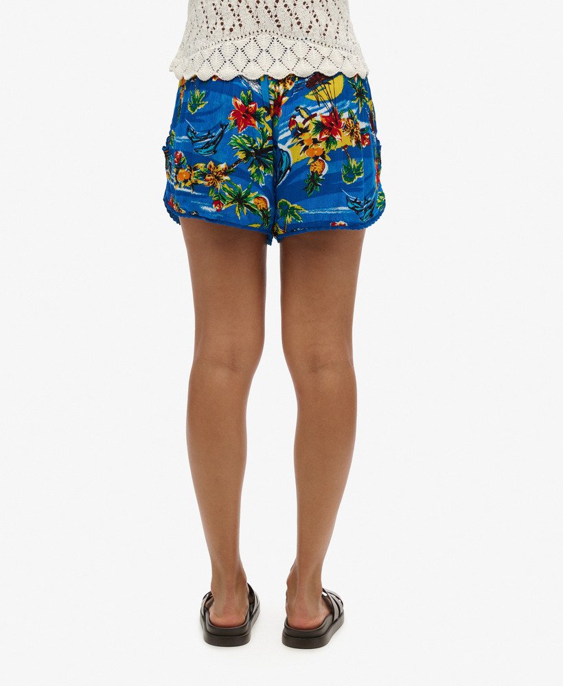 strandshorts in blue dolphin ocean